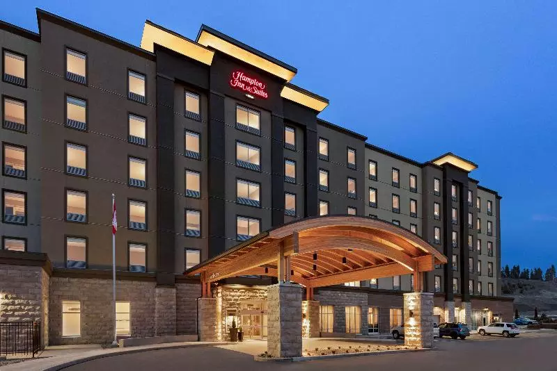 هتل Hampton Inn & Suites By Hilton Kelowna Airport