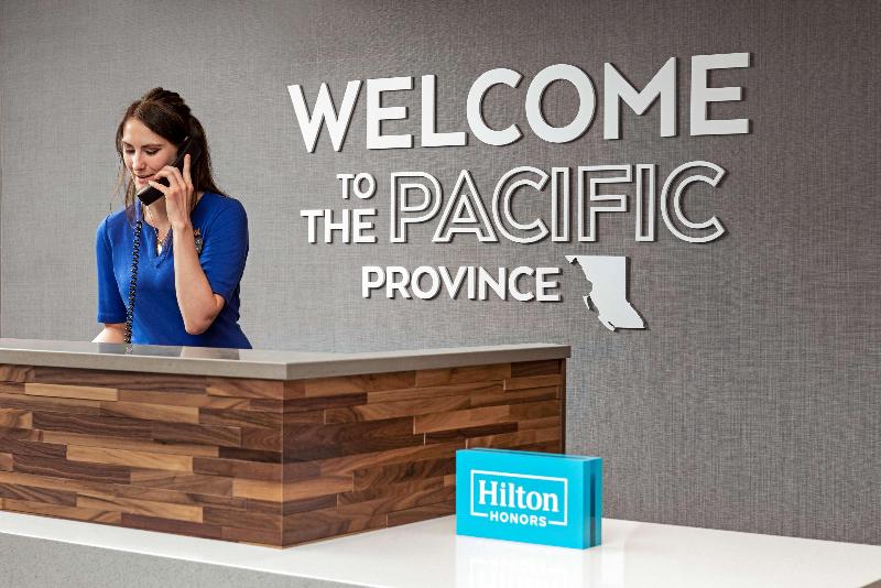 בית מלון כפרי Hampton Inn & Suites By Hilton Kelowna Airport