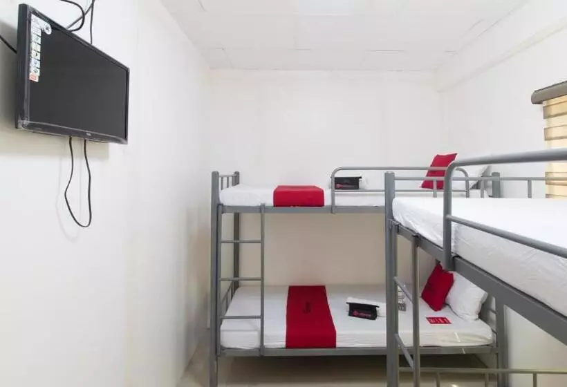 ホテル Reddoorz At Teofila Lodge