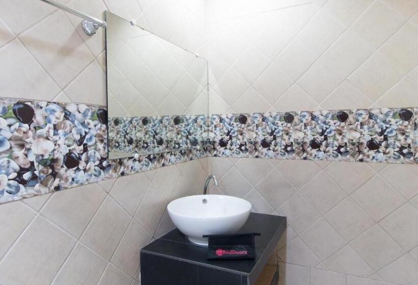 ホテル Reddoorz At Teofila Lodge