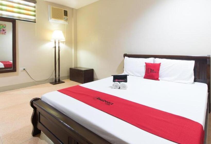 ホテル Reddoorz At Teofila Lodge