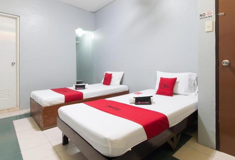 ホテル Reddoorz At Teofila Lodge