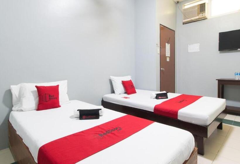 호텔 Reddoorz At Teofila Lodge