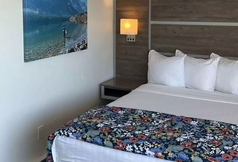 בית מלון כפרי Americas Best Value Inn Polson