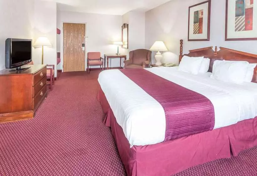 호텔 Days Inn By Wyndham Tiffin