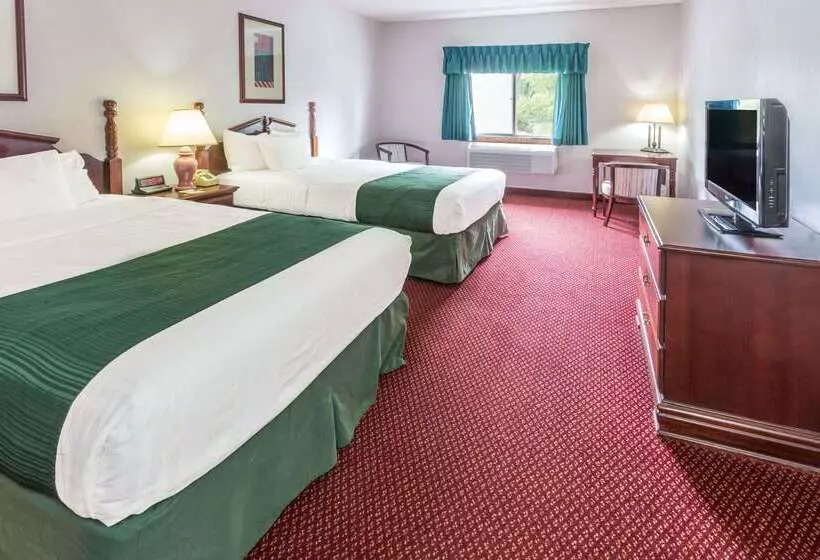 호텔 Days Inn By Wyndham Tiffin