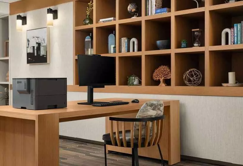 هتل Doubletree By Hilton Salem