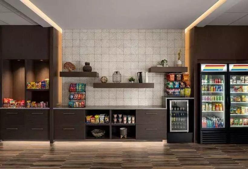 هتل Doubletree By Hilton Salem