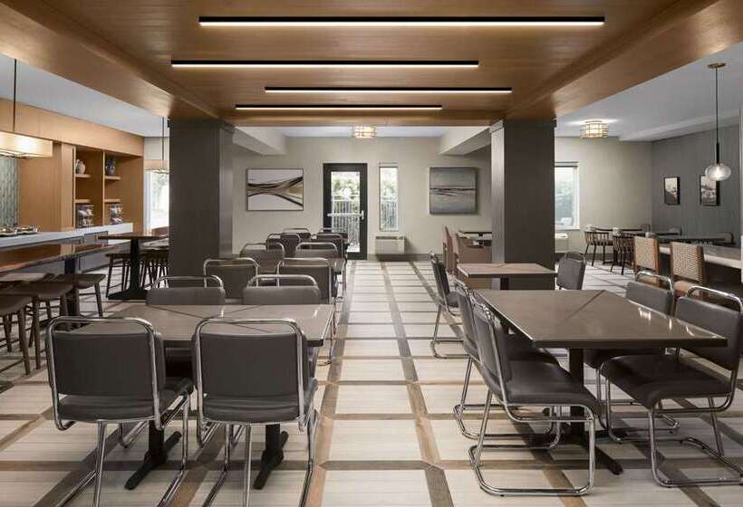 Szálloda Doubletree By Hilton Salem