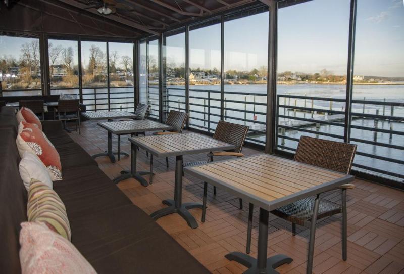 ホテル Oyster Point