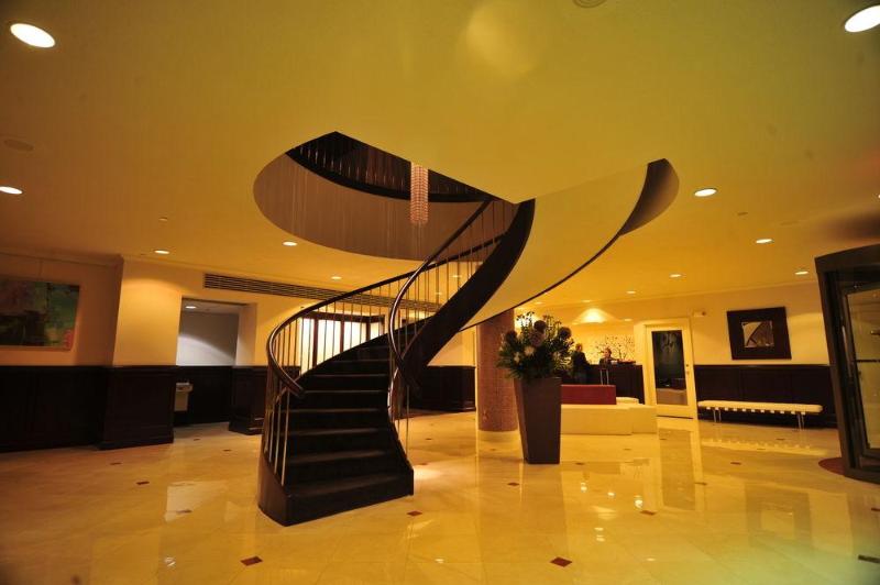 ホテル Oyster Point