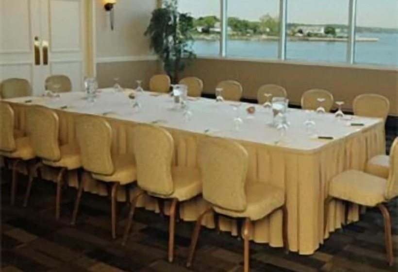 ホテル Oyster Point