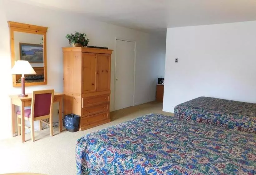 Отель Pacific Gardens Inn