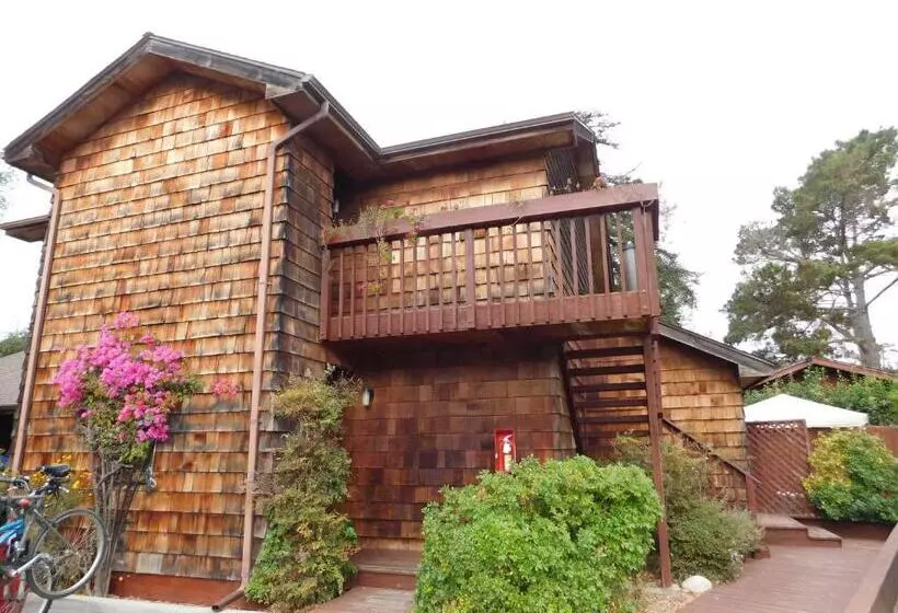 Отель Pacific Gardens Inn