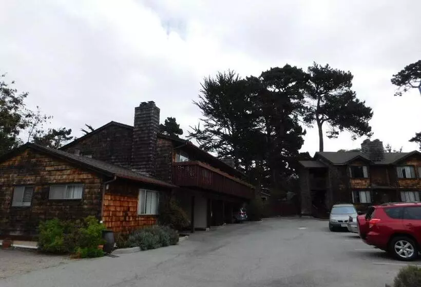 Отель Pacific Gardens Inn