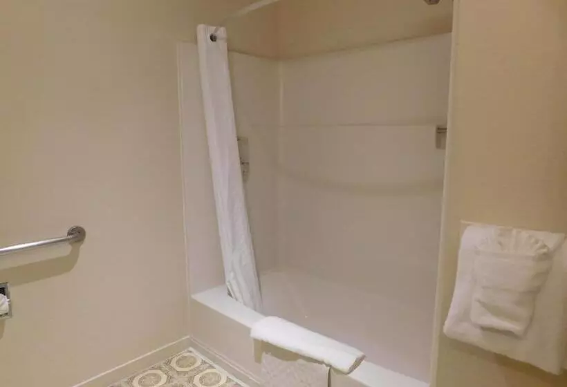 Отель Pacific Gardens Inn