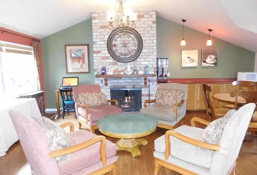 Отель Pacific Gardens Inn