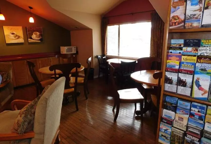 Отель Pacific Gardens Inn