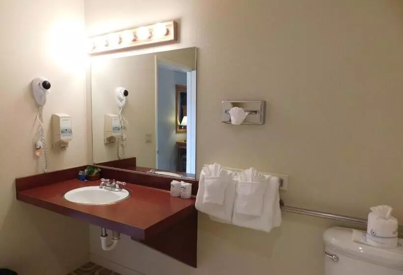 Отель Pacific Gardens Inn