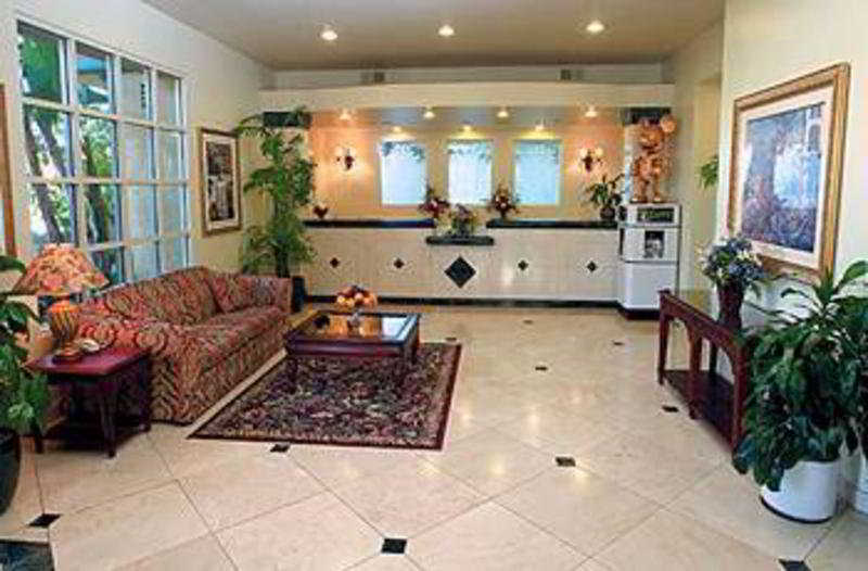 فندق Peacock Suites