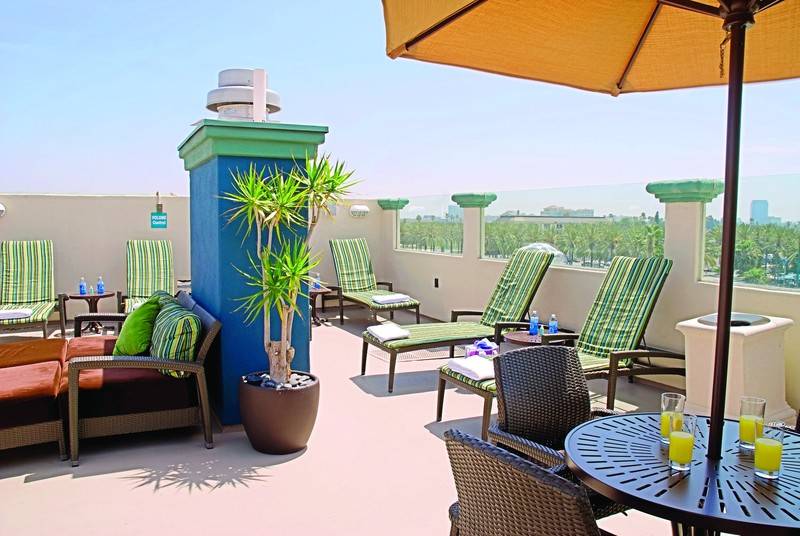 فندق Peacock Suites