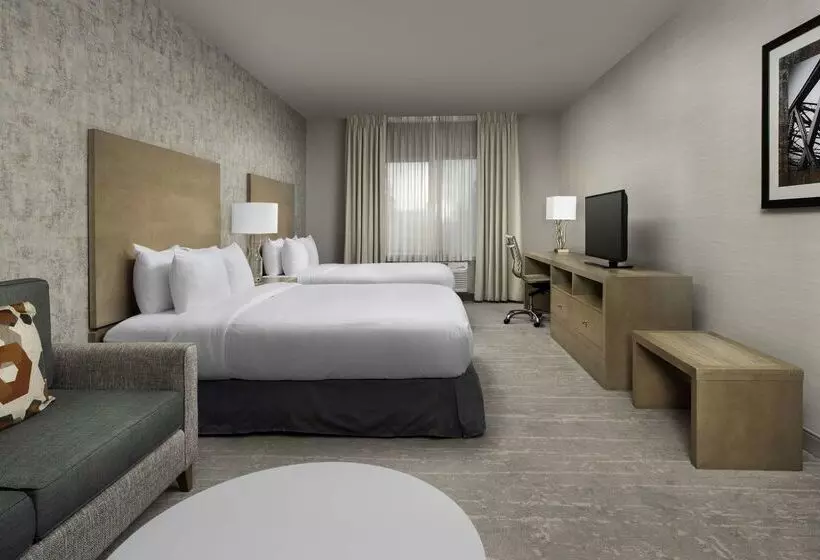 هتل Doubletree By Hilton Salem