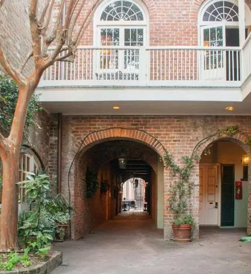 هتل Place D Armes