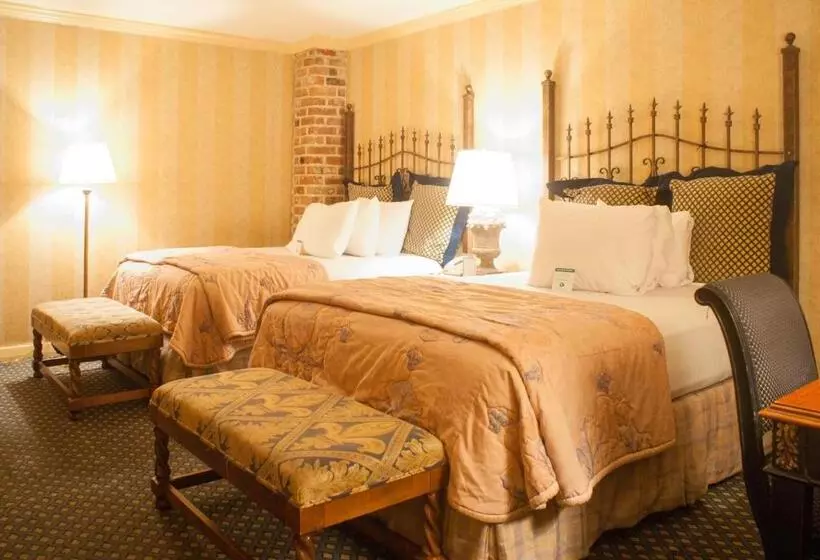 هتل Place D Armes