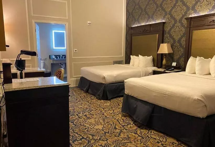 هتل Place D Armes