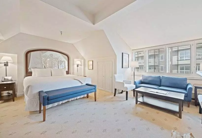 Отель Poste Montane Lodge By East West