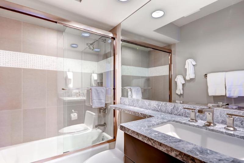 هتل The Pines Lodge, A Rockresort