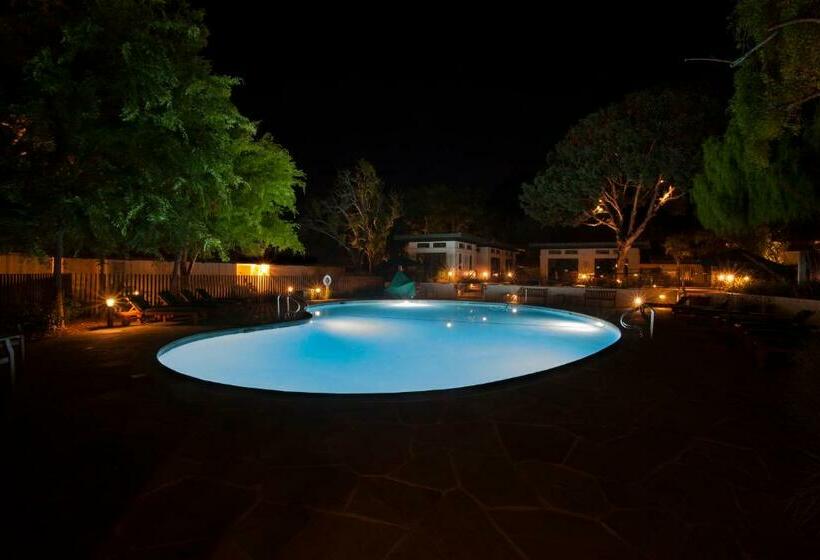 リゾートホテル The Quail Lodge