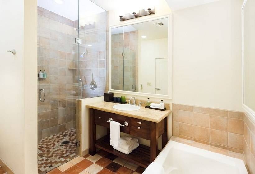 リゾートホテル The Quail Lodge