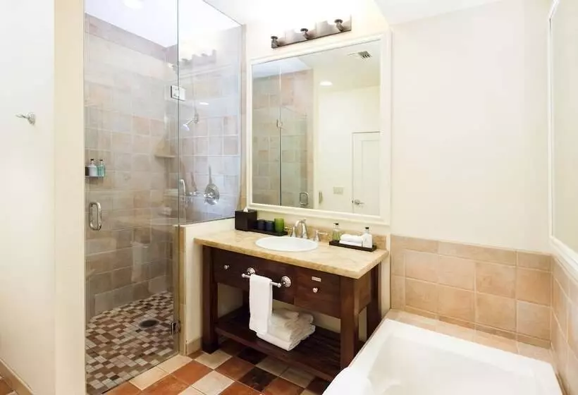 استراحتگاه The Quail Lodge