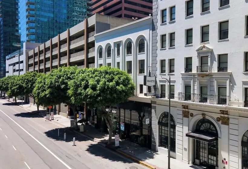 The O Hotel, Trademark Collection By Wyndham