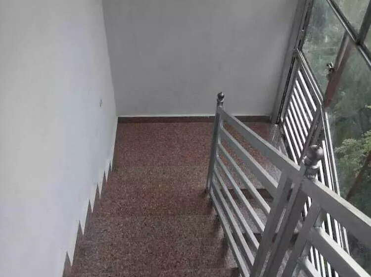 ホテル Ark 150 Meters From Mall Road