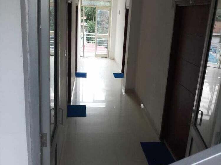 酒店 Ark 150 Meters From Mall Road