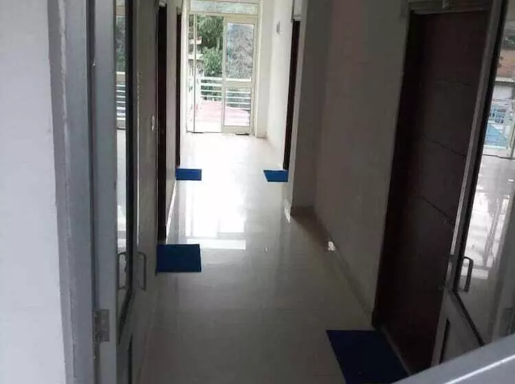 ホテル Ark 150 Meters From Mall Road