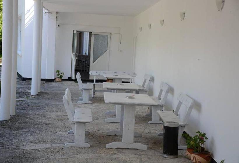 בית מלון כפרי Creativity House Of Bas Varna   Free Parking