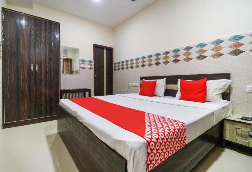 בית מלון כפרי Oyo 49095  K Fort