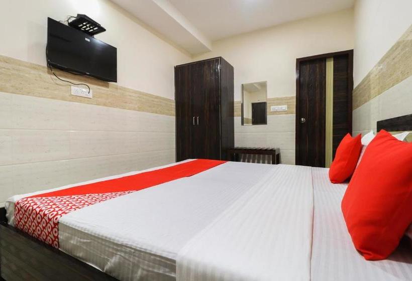 בית מלון כפרי Oyo 49095  K Fort