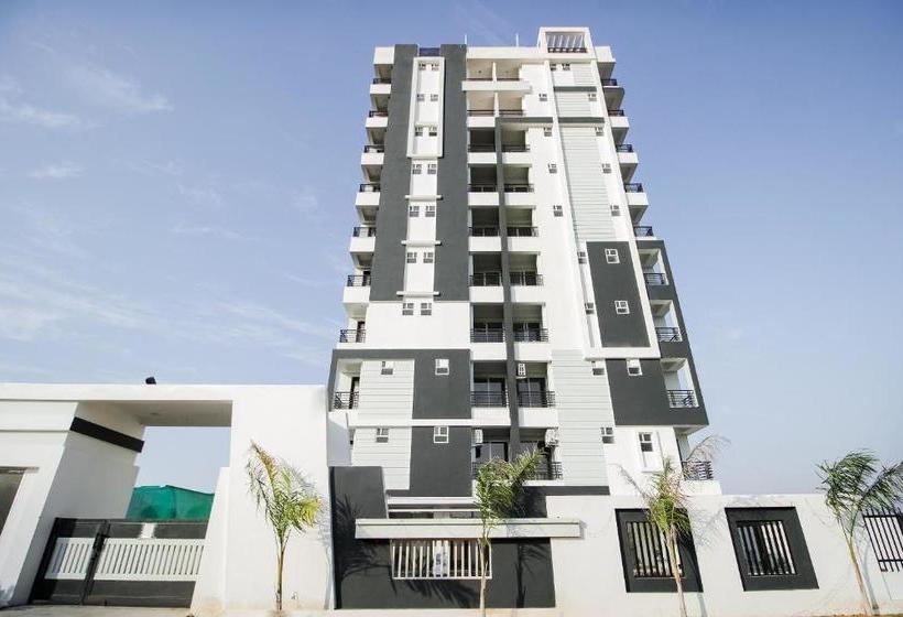 هتل Oyo 64195 Aryans Accommodations