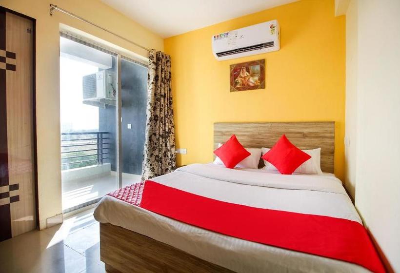 هتل Oyo 64195 Aryans Accommodations