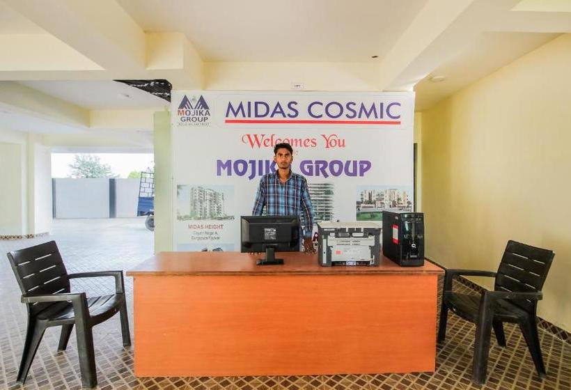 هتل Oyo 64195 Aryans Accommodations