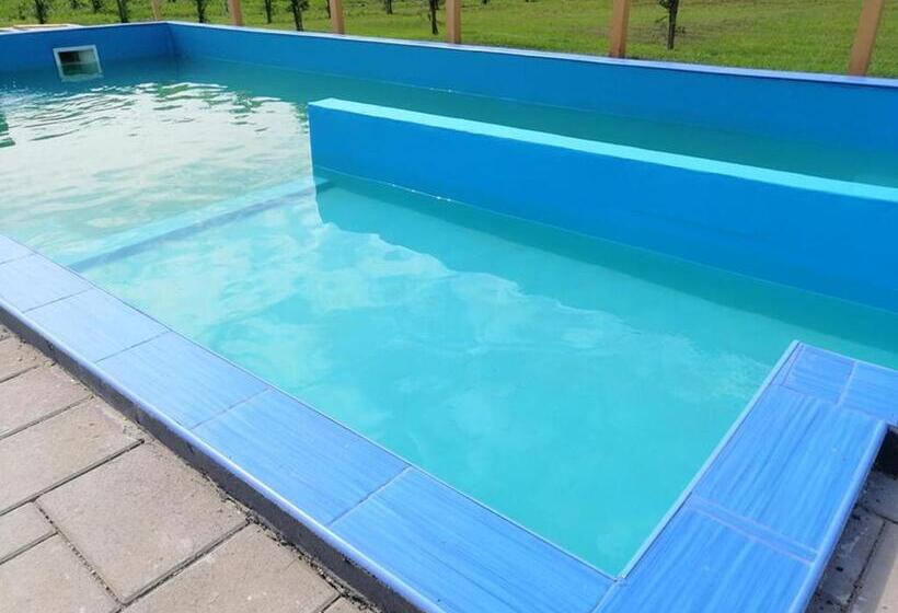 펜션 Birs Vendégház