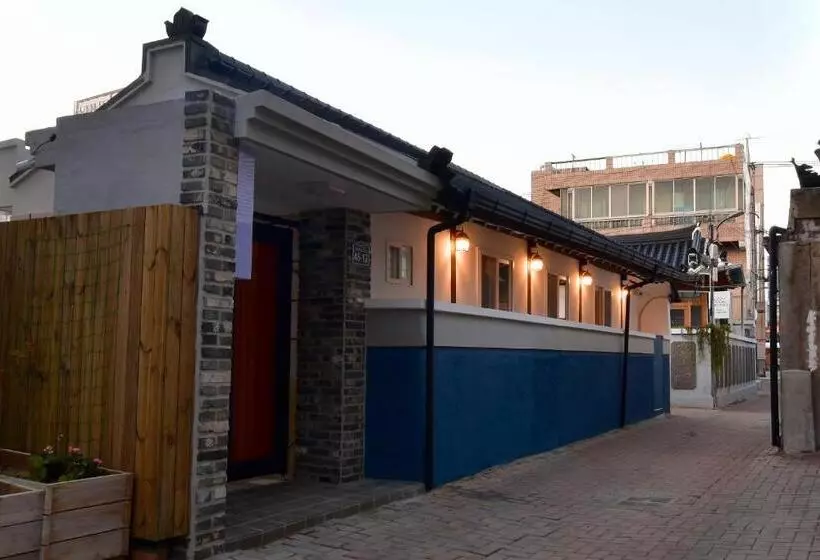 Majatalo Guma Modern Hanokstay