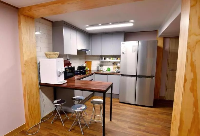 Majatalo Guma Modern Hanokstay