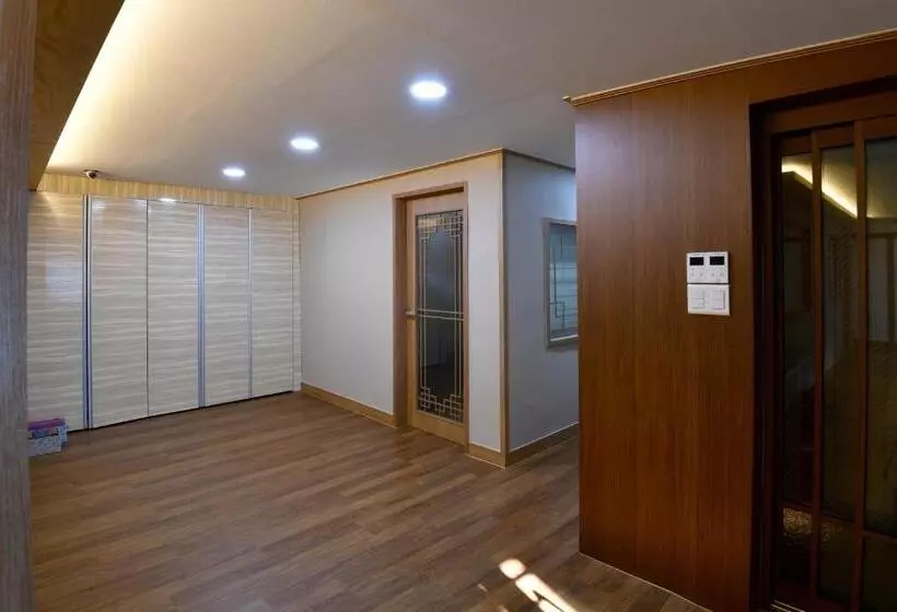 Majatalo Guma Modern Hanokstay
