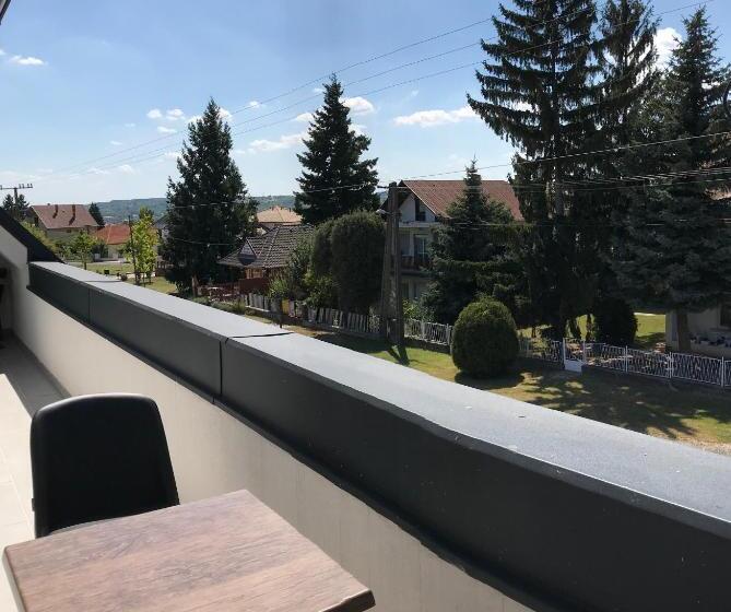 ホテル Alenso Guesthouse