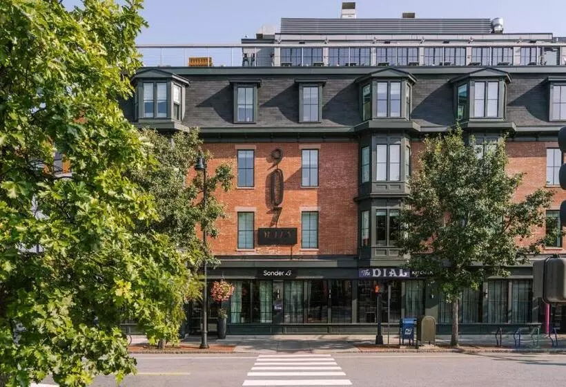 Hotelli Sonder 907 Main